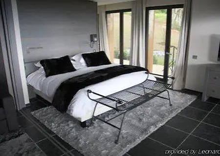 Hotel Relais & Chateaux Chateau Des Avenieres Cruseilles